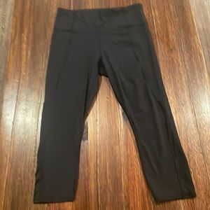 Athleta capri leggings, size M